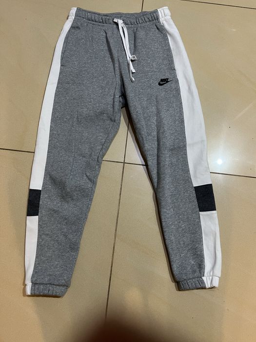 Spodnie dresowe Nike