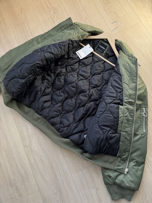 Куртка на Осінь BERSHKA Оригінал Чоловіча Ветровка Новая мужская Бомбер Bomber Jacket бершка