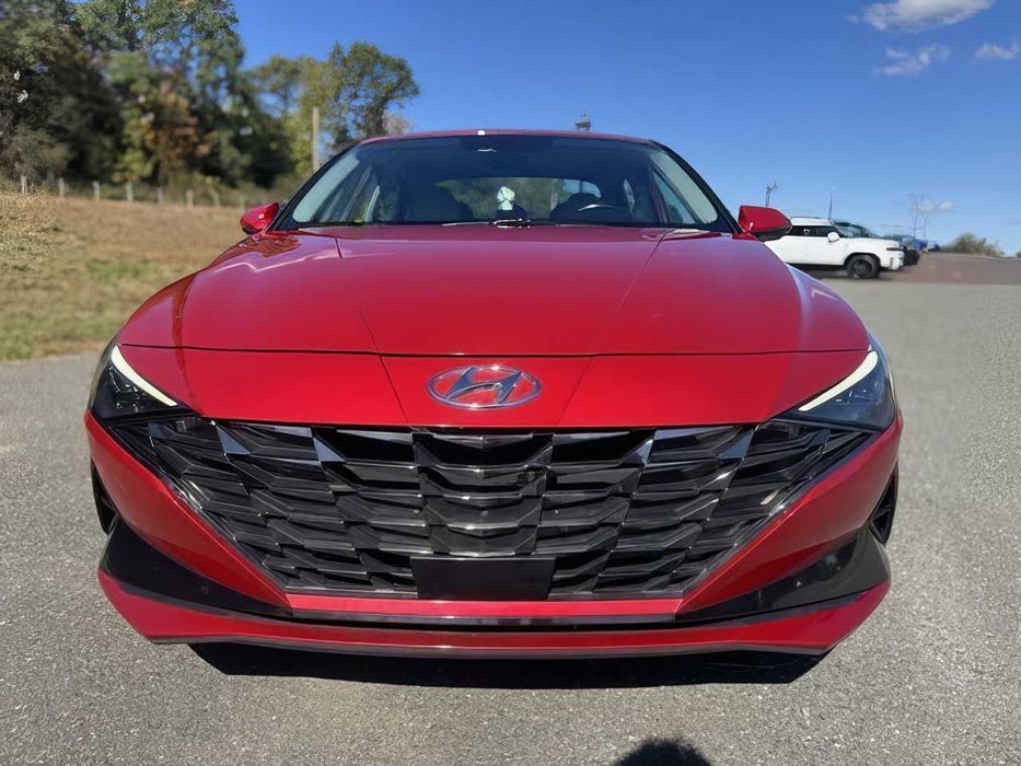 Hyundai Elantra      2023