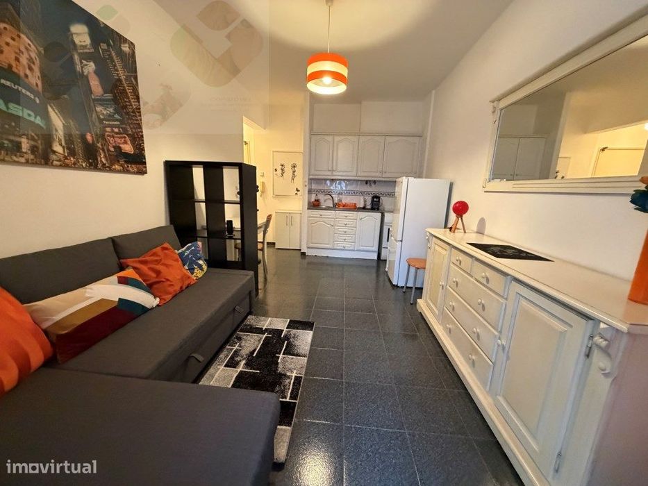 T0 Mobilado e Equipado - Amadora (Metro e CP)