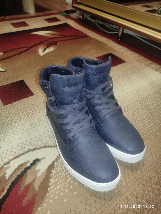 Ботинки ( кроссовки) мужские уплённые, 44 размер