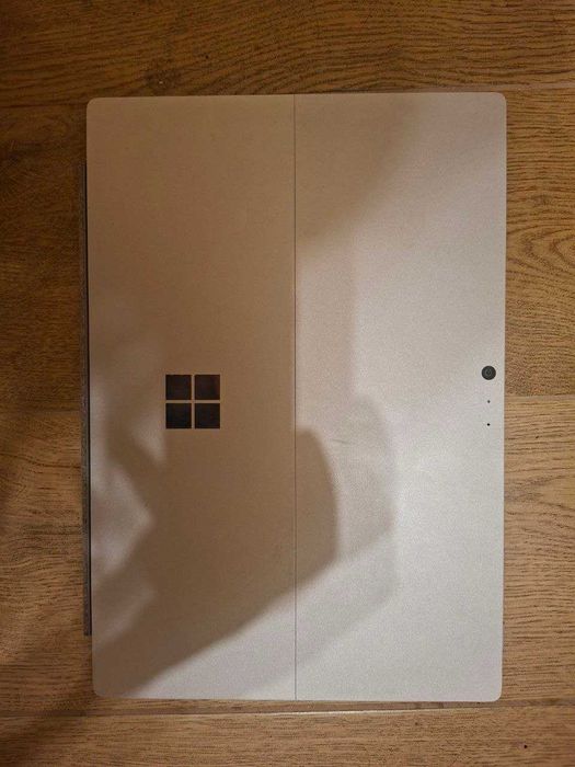 Microsoft Surface Pro 4. i7-6650U 16gb ram.