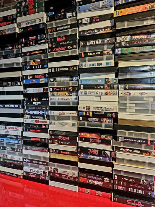 50 kaset video VHS