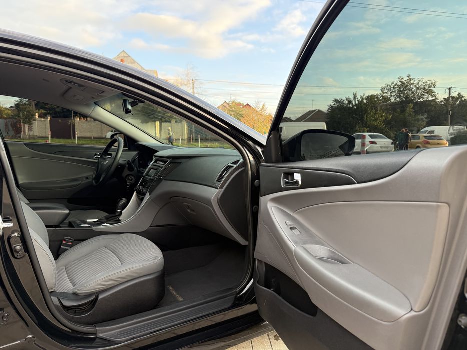 Продама Hyundai Sonata 2013 рік
