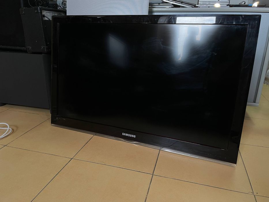 Телевізор Samsung LE37C535F1W Дешево! Опис.