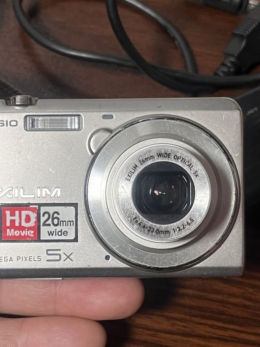 Цифровой фотоаппарат casio Exilim  ZS-10 с зарядным