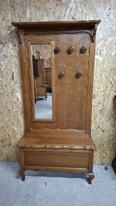 Przedpokój ludwikowski stylowy z Belgi garderoba