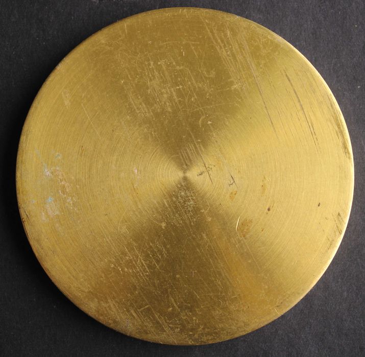 Medalha de mesa vintage KONI (1973) - Símbolo de excelência Lote 351