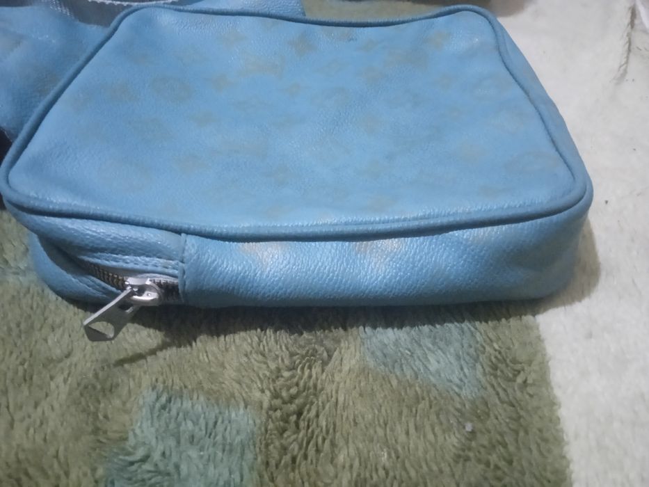 Сумка LOUIS VUITTON PARIS через плечо