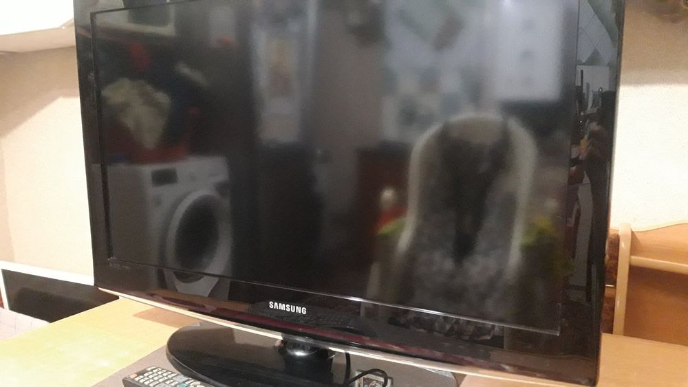 Телевизор Samsung LE32C450E1W
