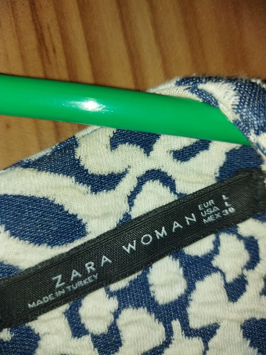 Kobieca, rozkloszowana sukienka M/L