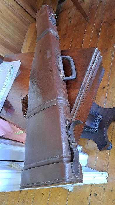 Saco de arma antigo, em couro