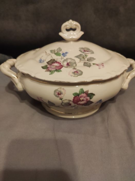 Stara porcelanowa  waza na zupę Tułowice