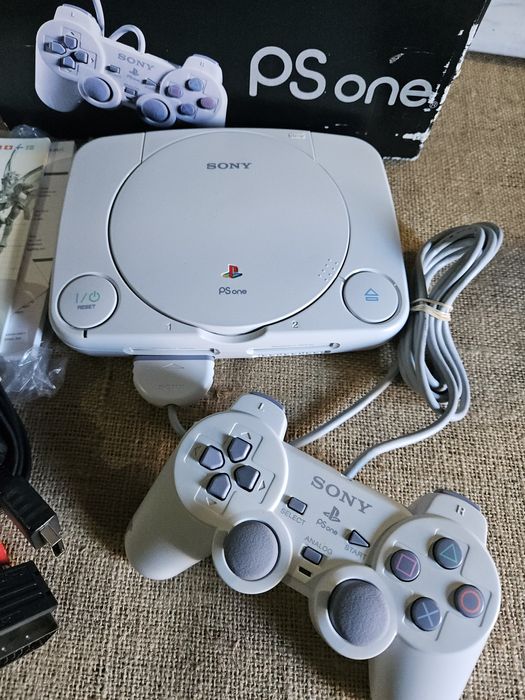 Consola psone com caixa