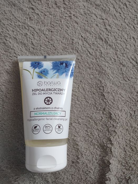 Żel do mycia twarzy