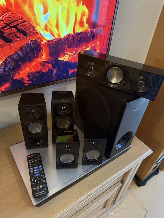 Panasonic FHD 3D Blu-ray домашній кінотеатр 5.1 + iPhone докстанція