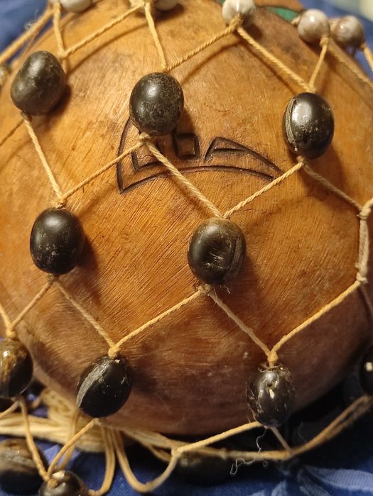 Instrumento musical " Maracas "