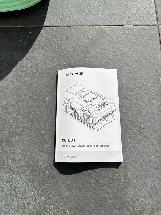 Robot corta relvas avariado pra peças