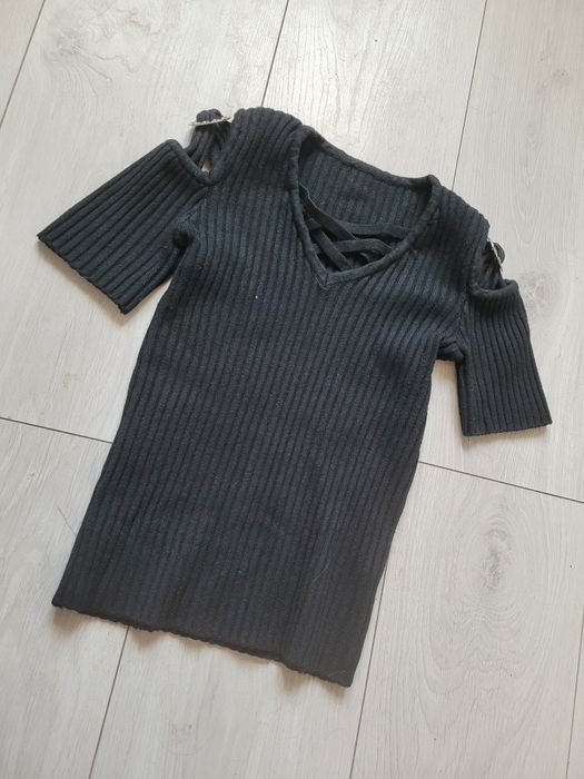 Dzianinowa bluzka sznurowanie