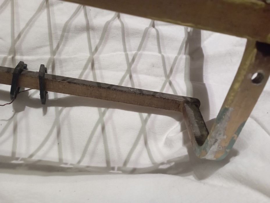 Wieszak PRL do odświeżenia