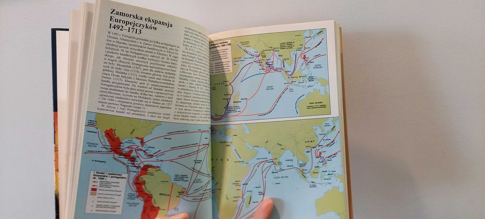 Podręczny Atlas historii powszechnej - zobacz środek