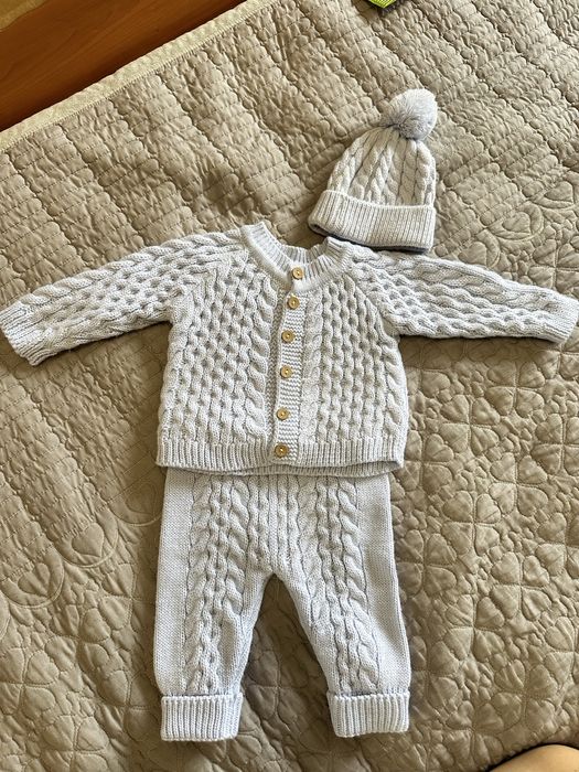 Вʼязаний костюм