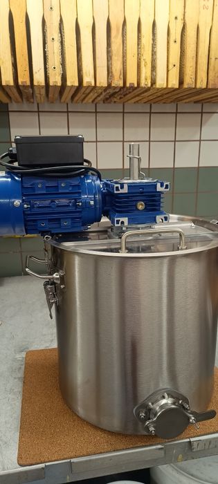 Kremownica do miodu 25l