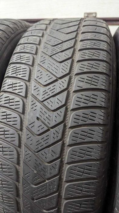 Шини 225/65 R17 102T Pirelli Scorpion Winter
