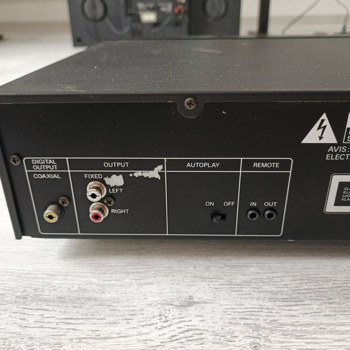 CD проигрыватель Harman Kardon HD720