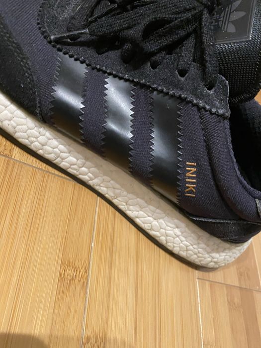 Adidas Iniki boost em bom estado