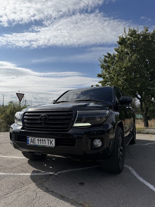 Продам Toyota LC 200