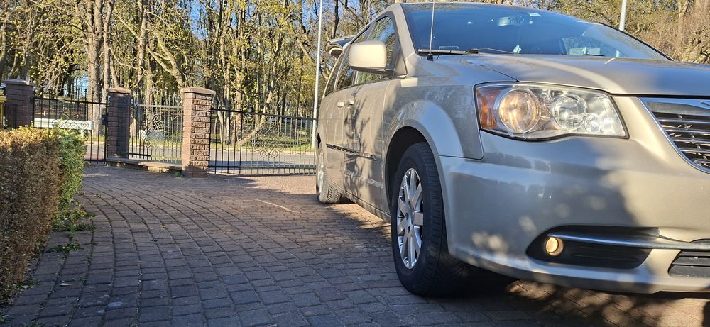 Chrysler town and Country FV 23%