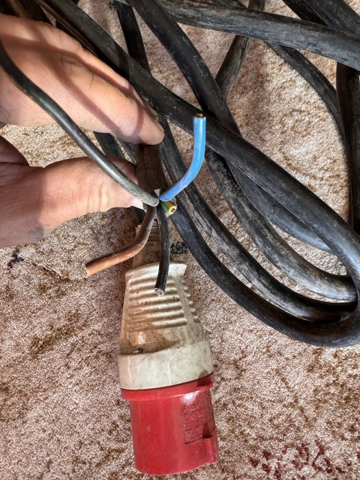 Przewód siłowy z gniazdem 5 metrow