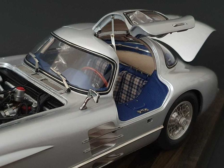 1/18 CMC Mercedes Benz 300 SLR Uhlenhaut-Coupe (Silver) 1955: 57