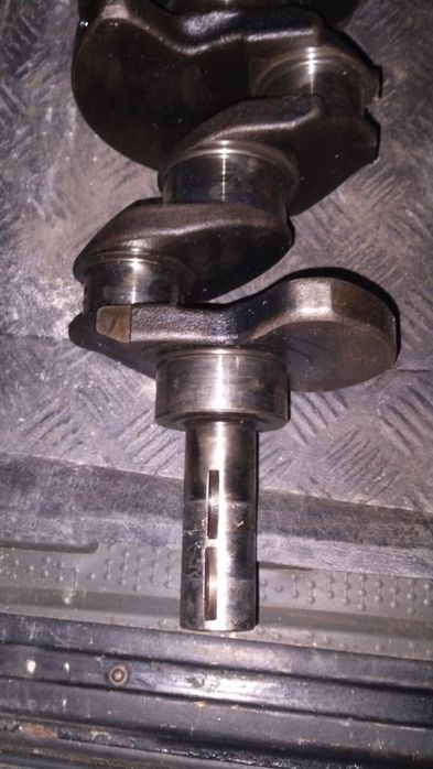 Колінвал на двигун D4BF