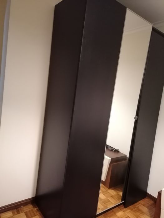 Armário ikea komplement preto porta em.espelho