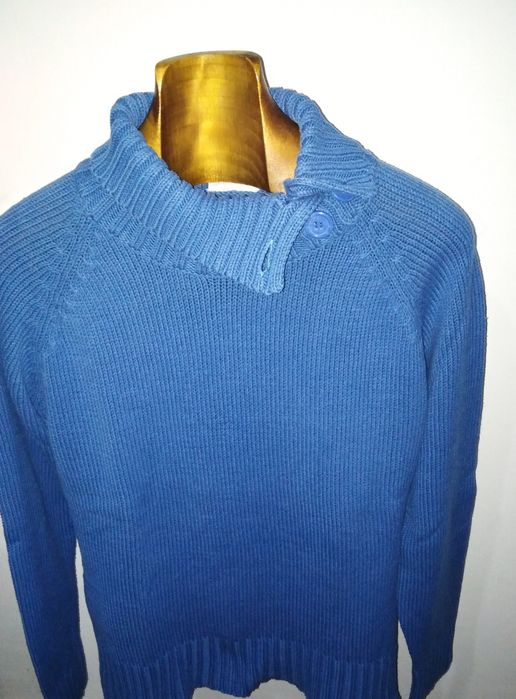 Camisola de Malha, gola alta com botões