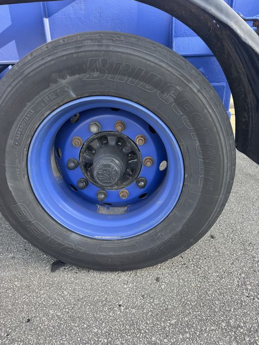 Semi reboque porta contentores 20”