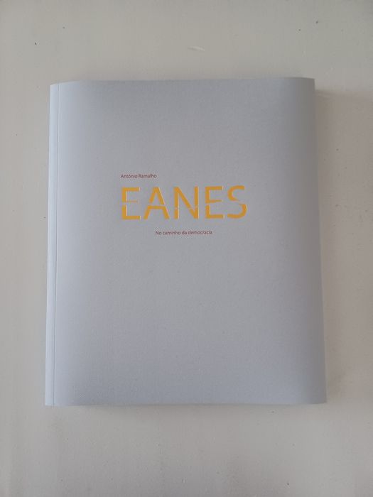 Livro "Eanes", catálogo Museu da Presidência da República