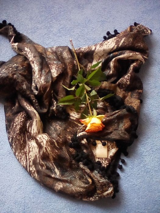 Chusta apaszka jedwabna Apart