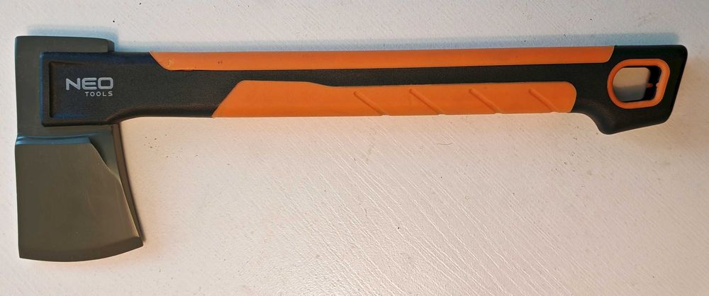 Siekiera 650g obuch 400g NEO Tools