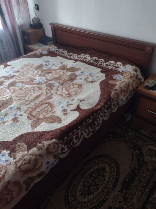 Продам кровать 160-200