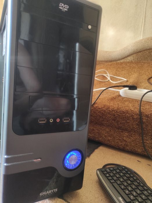 ПК.б/у.athlon x2 250.озу-4gb.Читать описание смотреть фото.