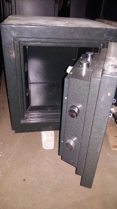 Маленький сейф Кремінь 5 клас 600 кг