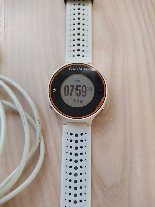 Спортивний годинник для бігу Garmin Forerunner 620