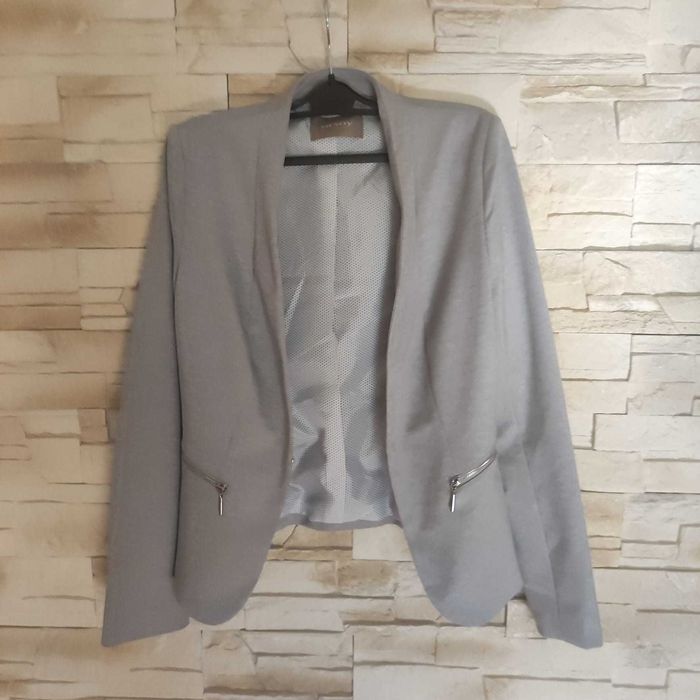 Żakiet popielaty z kieszonkami