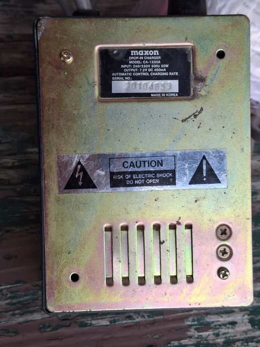 Carregador MAXON Rádios