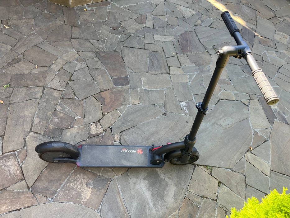 Електросамокат Maxxter