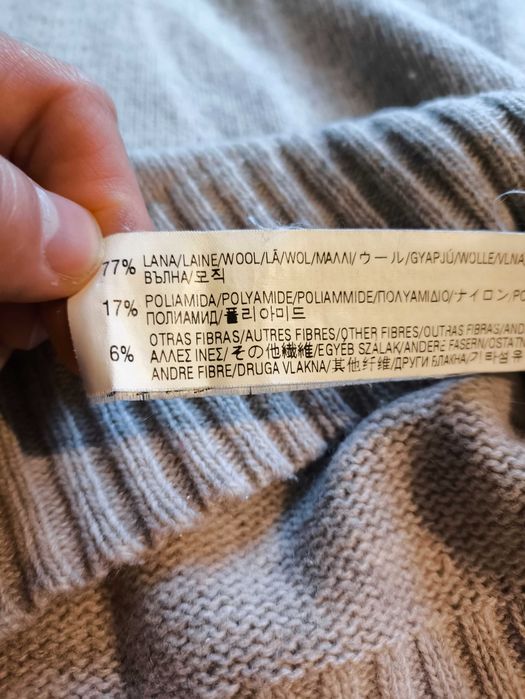 Ciepły wełniany sweter Zara beżowy męski Rozmiar M wełna 77%