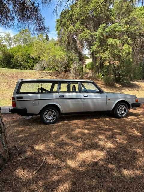 Volvo 240 para venda